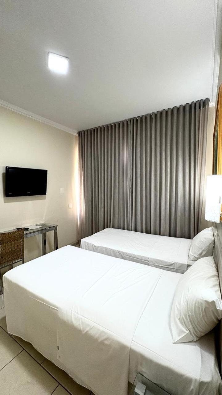 Hotel Del Rey Curitiba By Poty - Na Famosa Rua XV De Novembro Εξωτερικό φωτογραφία